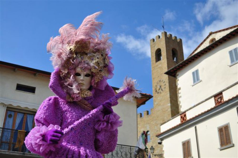 A Carnevale partecipa al carnevale dei Figli di Bocco a Castiglion Fibocchi