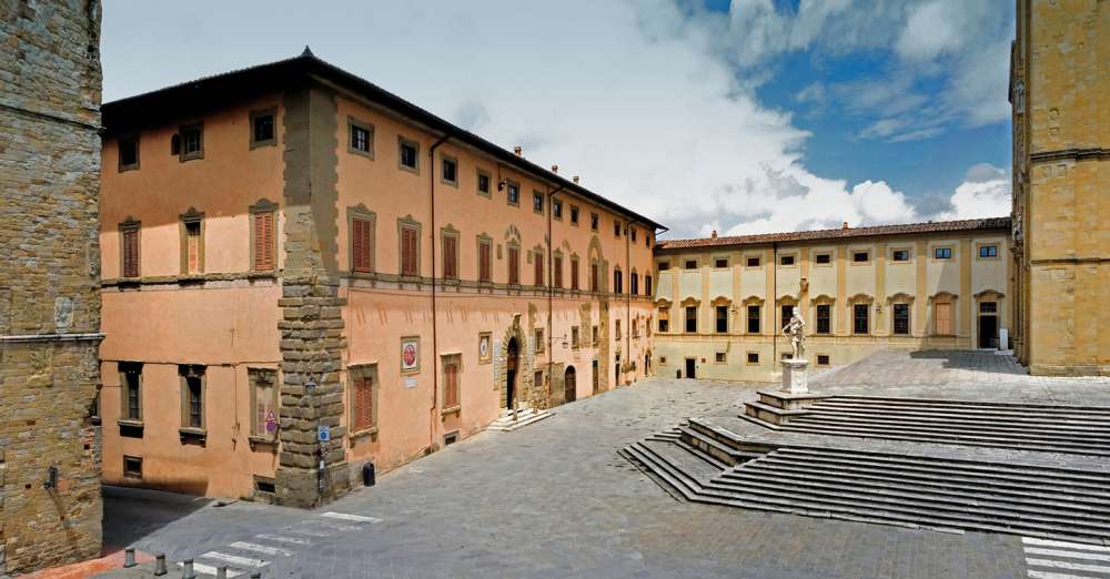 Non dimenticate di inserire nel vostro itinerario e di visitare il Palazzo Vescovile di Arezzo